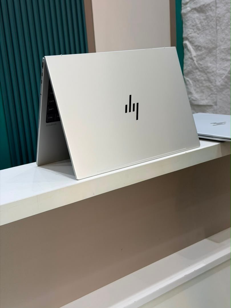 HP EliteBook 8 G1a 16” AI PC – AMD Ryzen™ 5 | 16 Go DDR5 | 512 Go SSD – Image 7