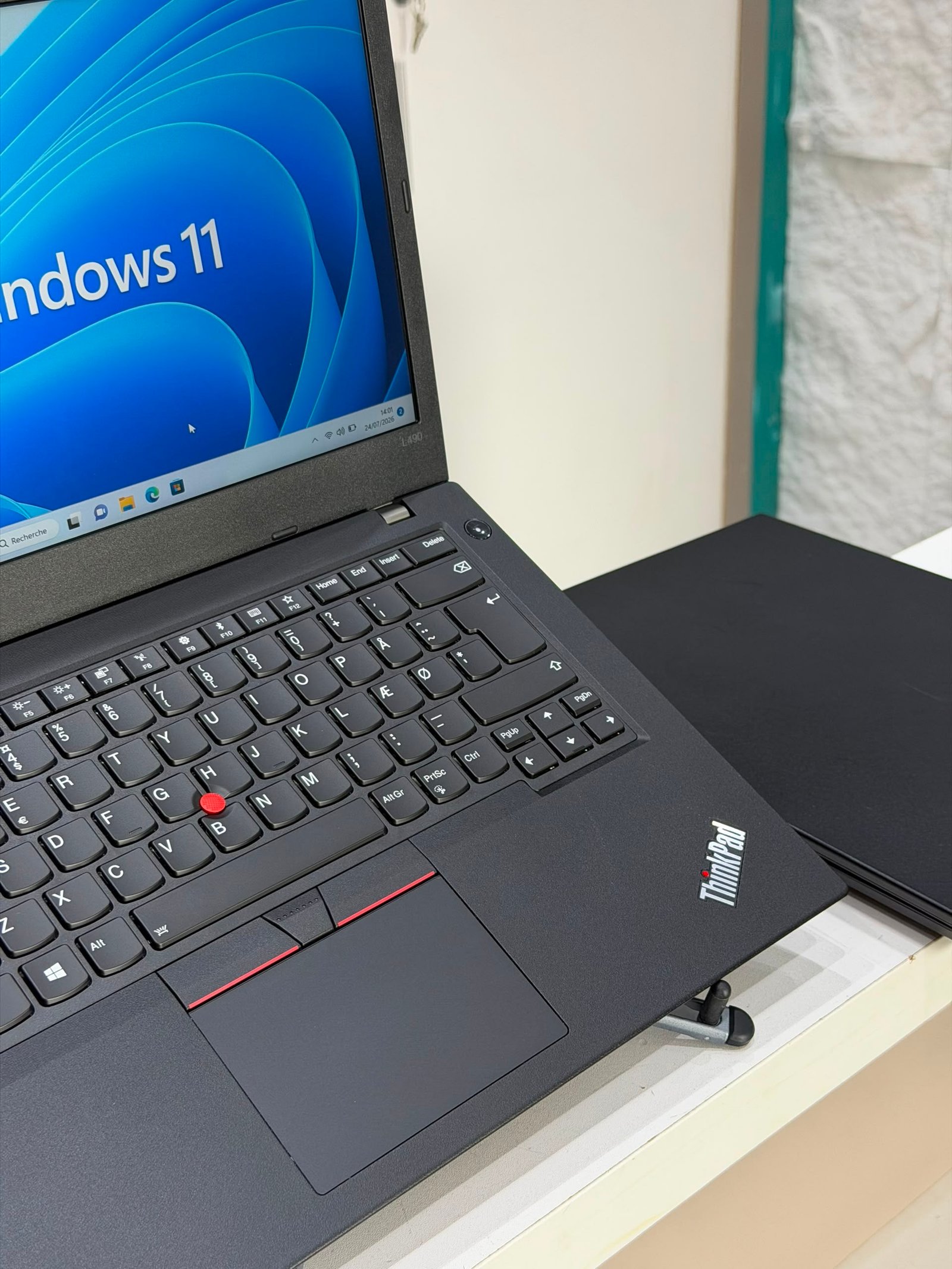Lenovo ThinkPad L490 – Intel Core i5 8ᵉ Génération | 8 Go RAM | 256 Go SSD – Image 2
