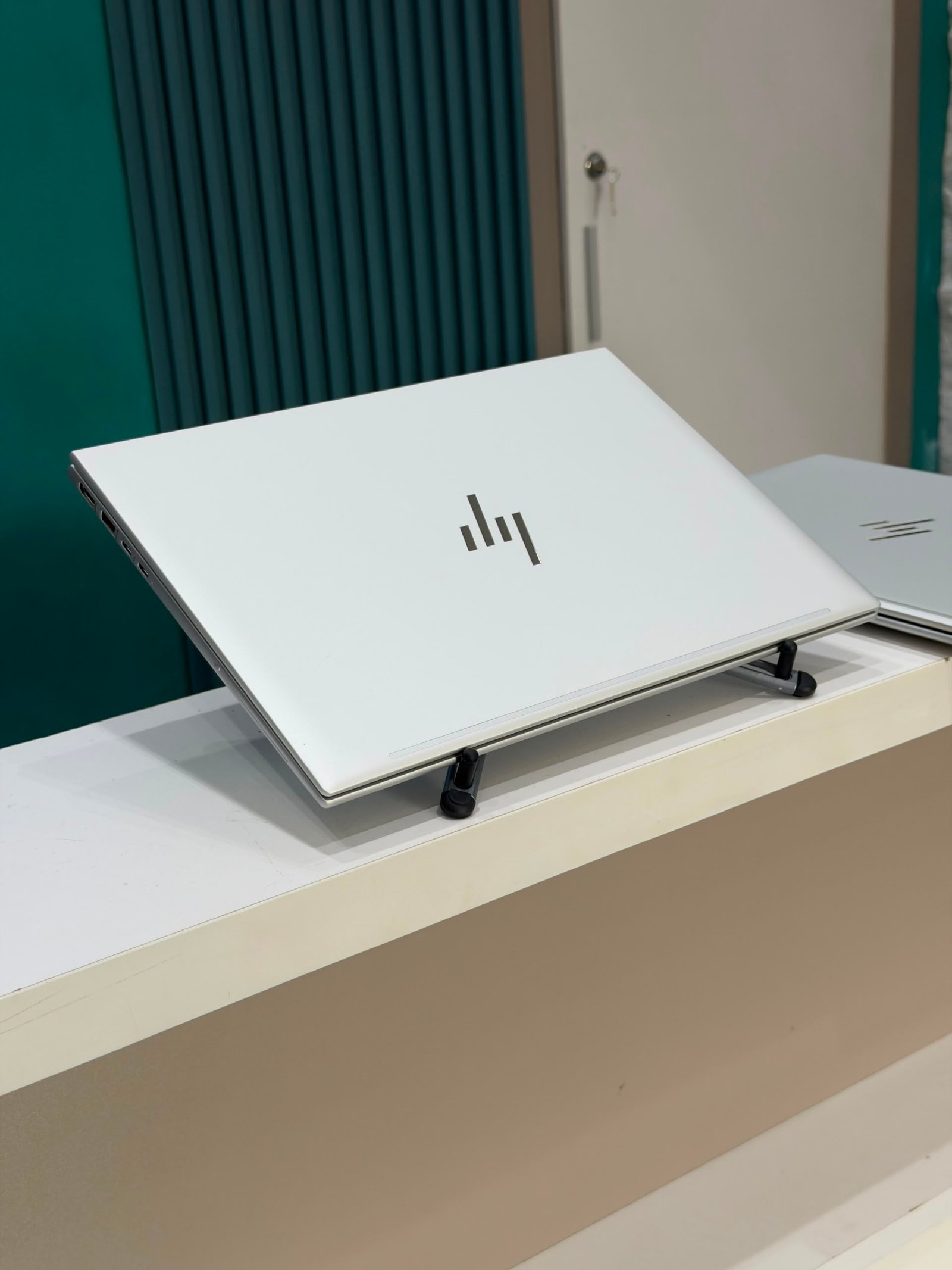 HP EliteBook 840 G9 – Intel Core i7 12ᵉ Génération | 16 Go RAM | 512 Go SSD – Image 7