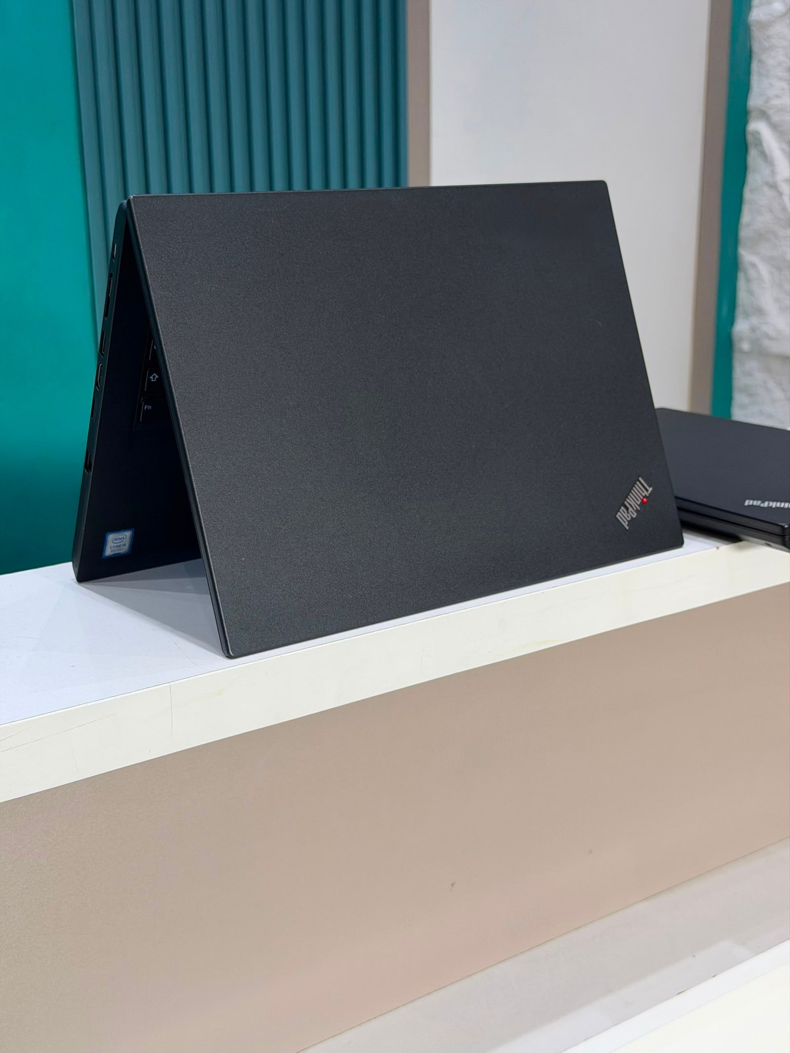 Lenovo ThinkPad L490 – Intel Core i5 8ᵉ Génération | 8 Go RAM | 256 Go SSD – Image 4